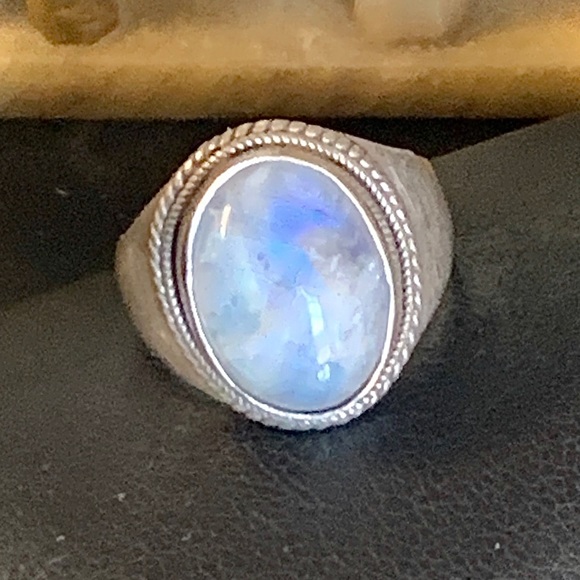 Jewelry - Moonstone & Silver925 Comfort Fit Ring
